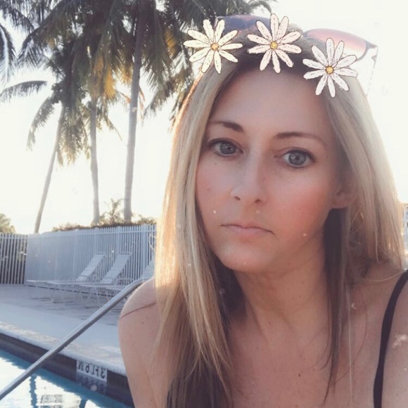 Meet your Posher, Michelle - Picture 1 of 1